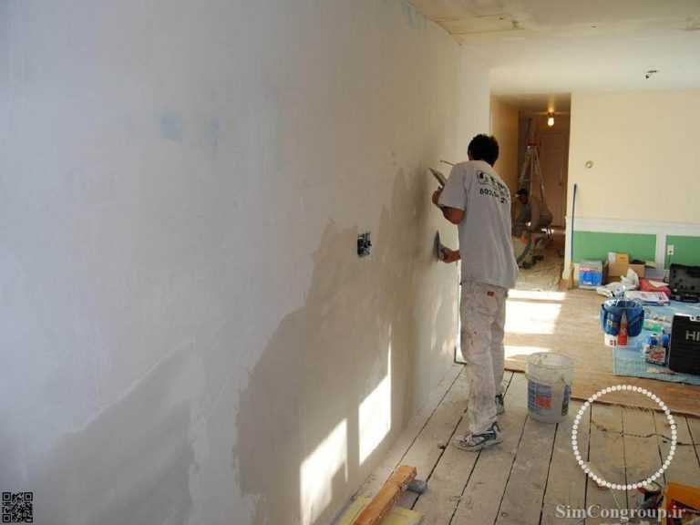 زیرسازی دیوار گچی و بتونه کاری پیش از نصب کاغذ دیواری